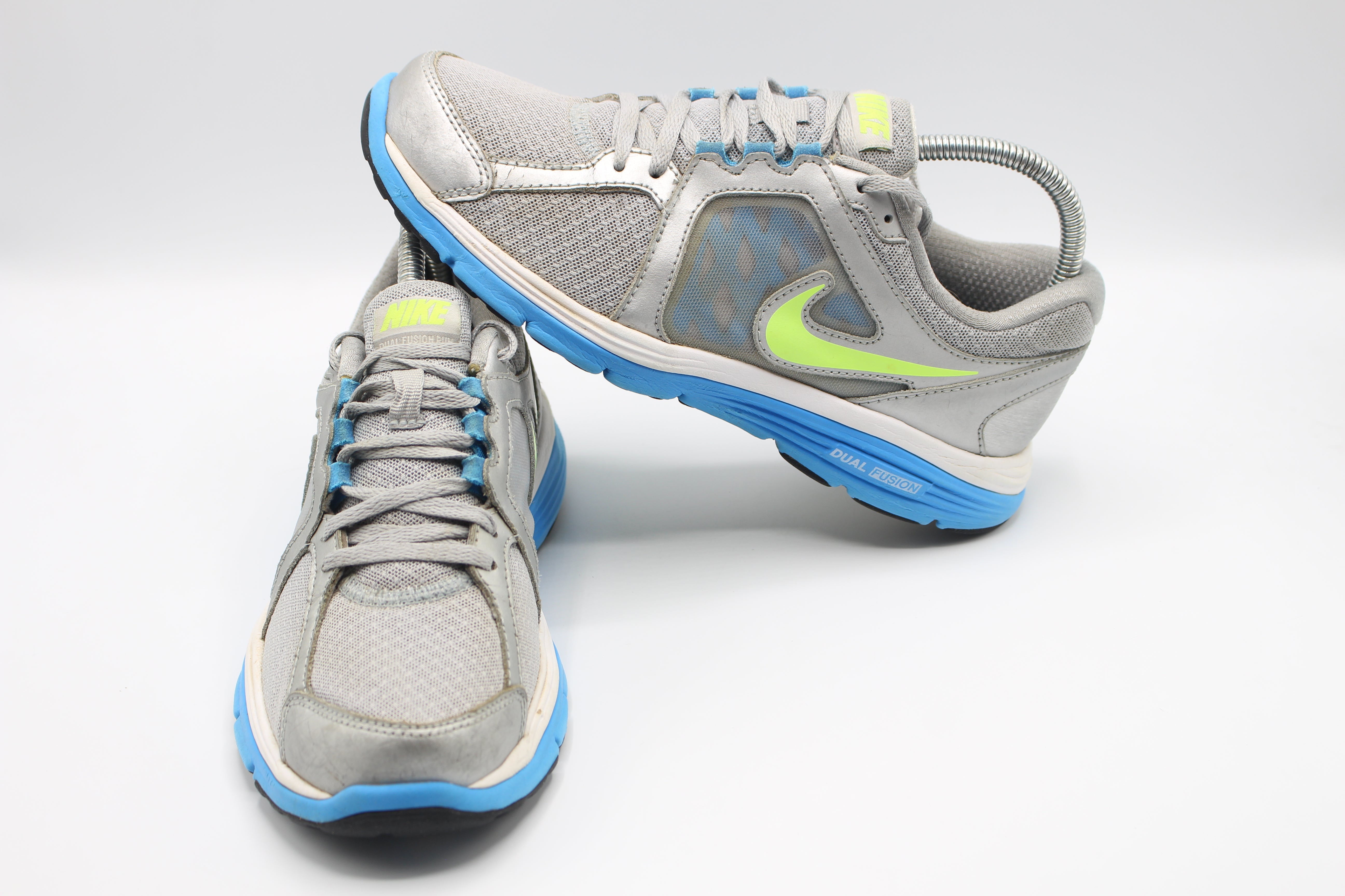 New Womens 6 NIKE Dual Fusion Run Gray Blue Running Shoes          EUR SIZE 39