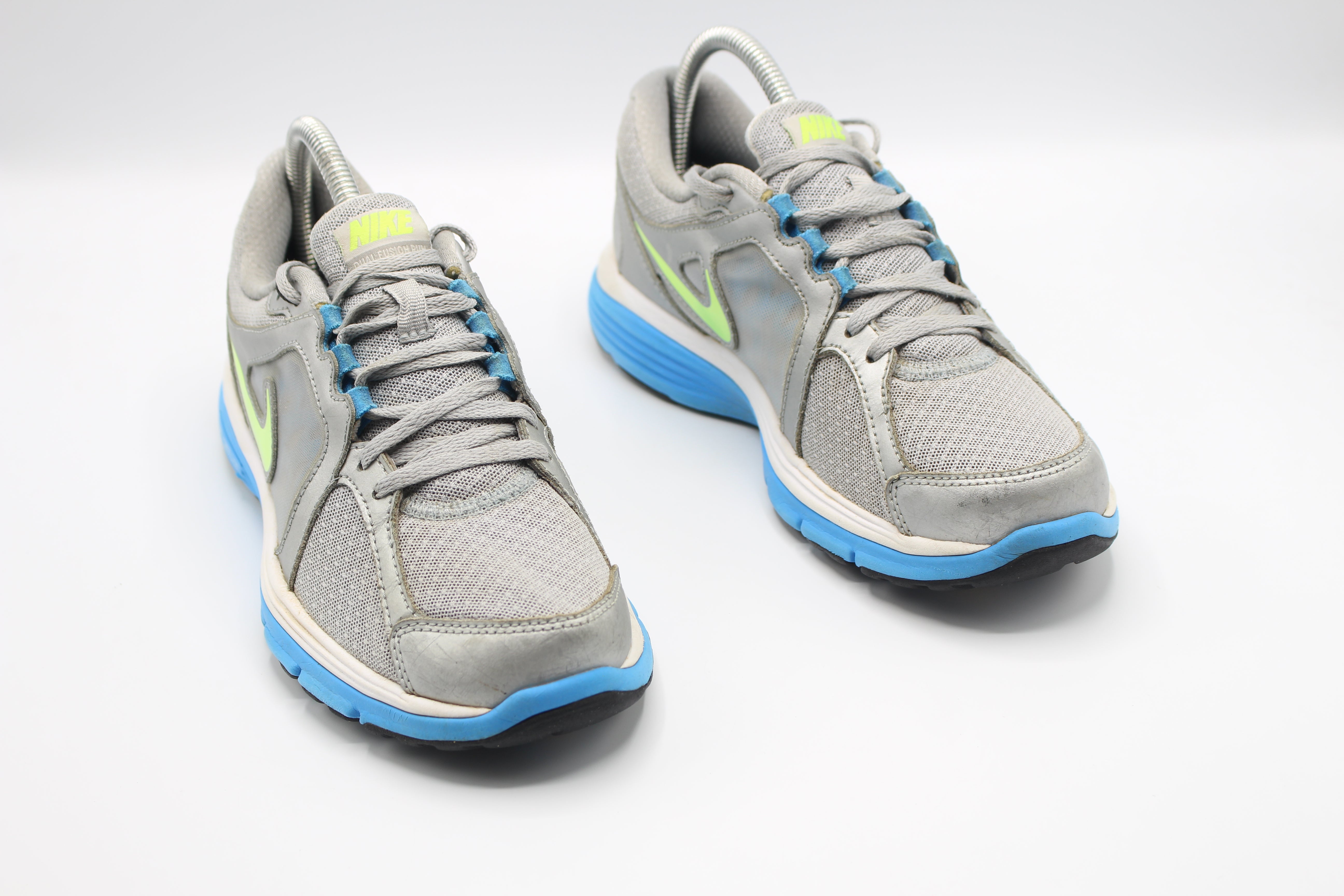 New Womens 6 NIKE Dual Fusion Run Gray Blue Running Shoes          EUR SIZE 39