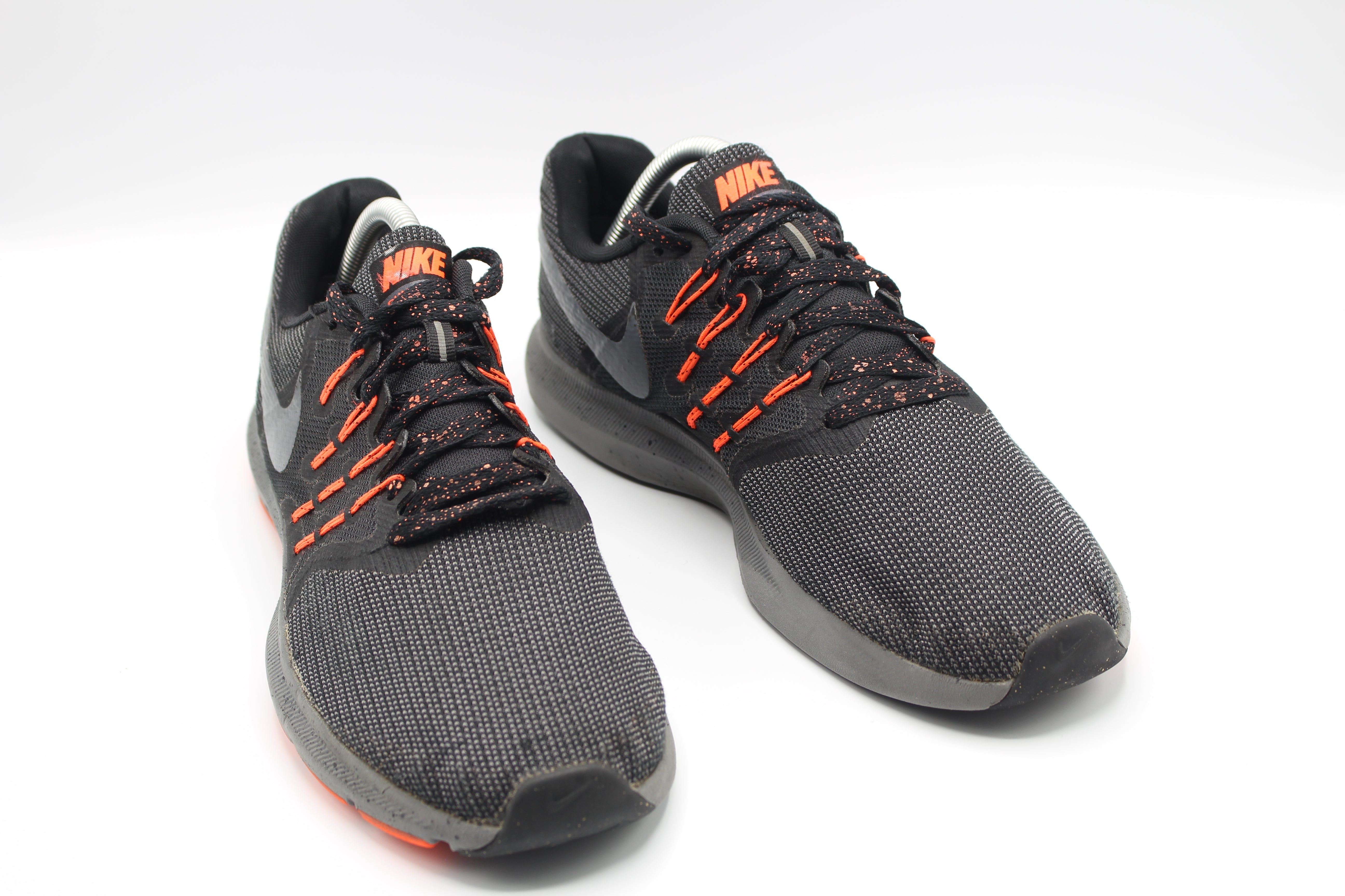 Nike Run Swift SE Black Coral Shoes Men’s (Sports & Running Sneakers)                  EUR SIZE 42.5