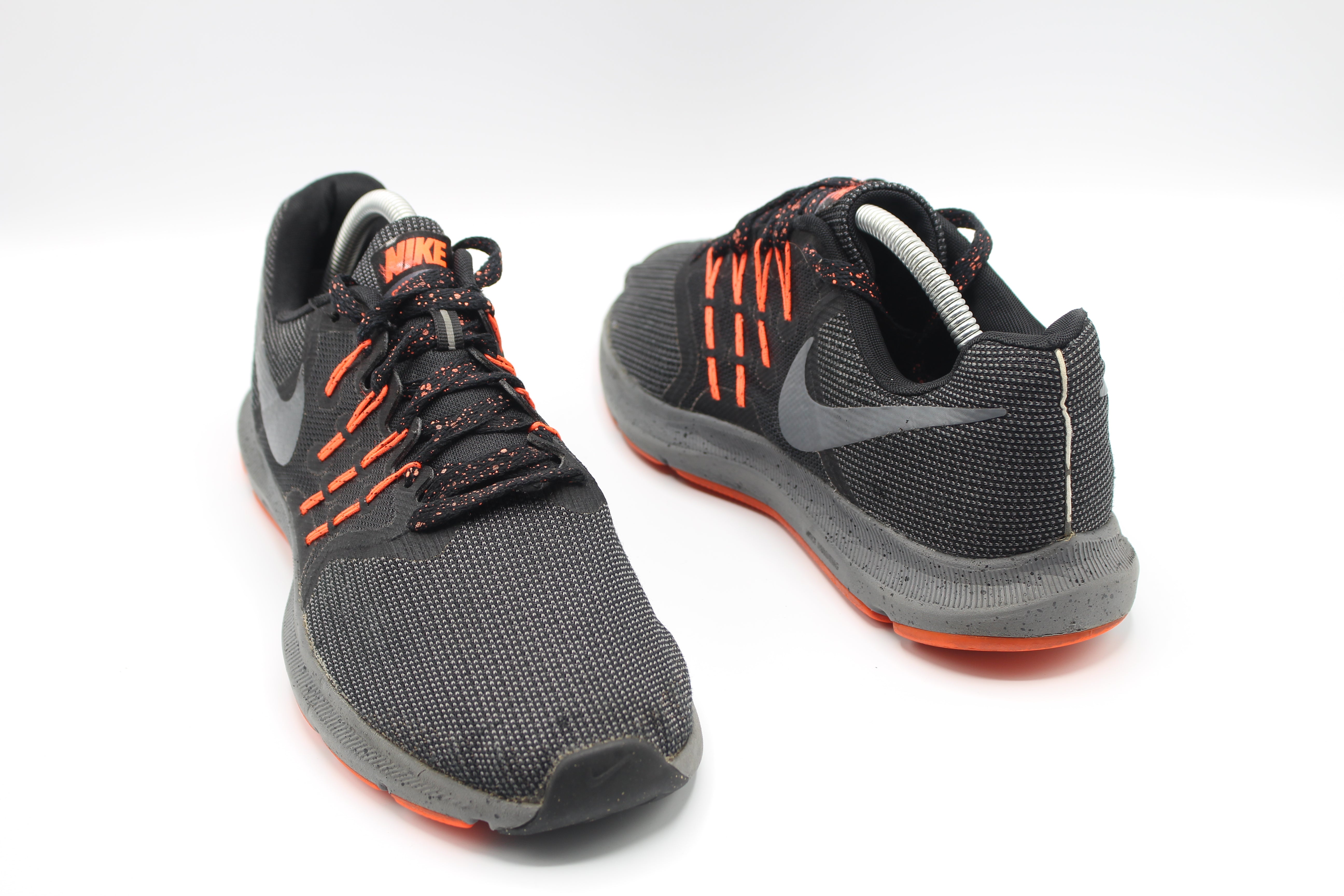Nike Run Swift SE Black Coral Shoes Men’s (Sports & Running Sneakers)                  EUR SIZE 42.5